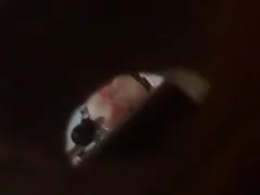 فتاة تعريتها في كاميرا خفية الجاسوس المتلصص