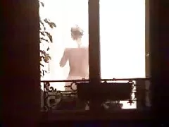 الجاسوس المتلصص مجاورة