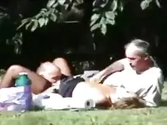 زوجة حديقة عامة تبادل