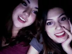 الساخنة وجميلة 18 سنة الأخوات على omegle.