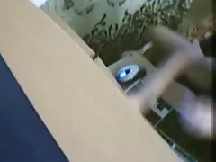 اشتعلت استمناء في جهاز الكمبيوتر الخاص بها.