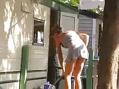 الجاسوس التخييم