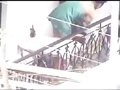 على شرفة اليونانية