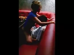 متجرد حقيقي سخيف الرجل في غرفة الشمبانيا!