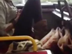 الاستمناء في حافلة
