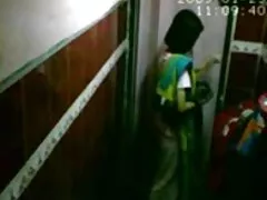 المتلصص الآسيوية الملايو أخذ دش