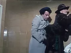 باربرا بوشيه في 40 غرادي all'ombra del لينزولو عام 1976