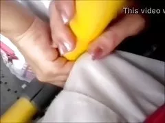 اليد متلمس