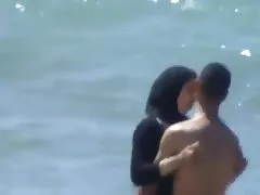 المتلصص en بلايا 2
