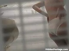 حمام المتلصص كلية البنات