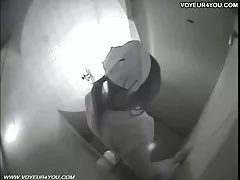 الاستمناء المرحاض سراً استولت عليها spycam